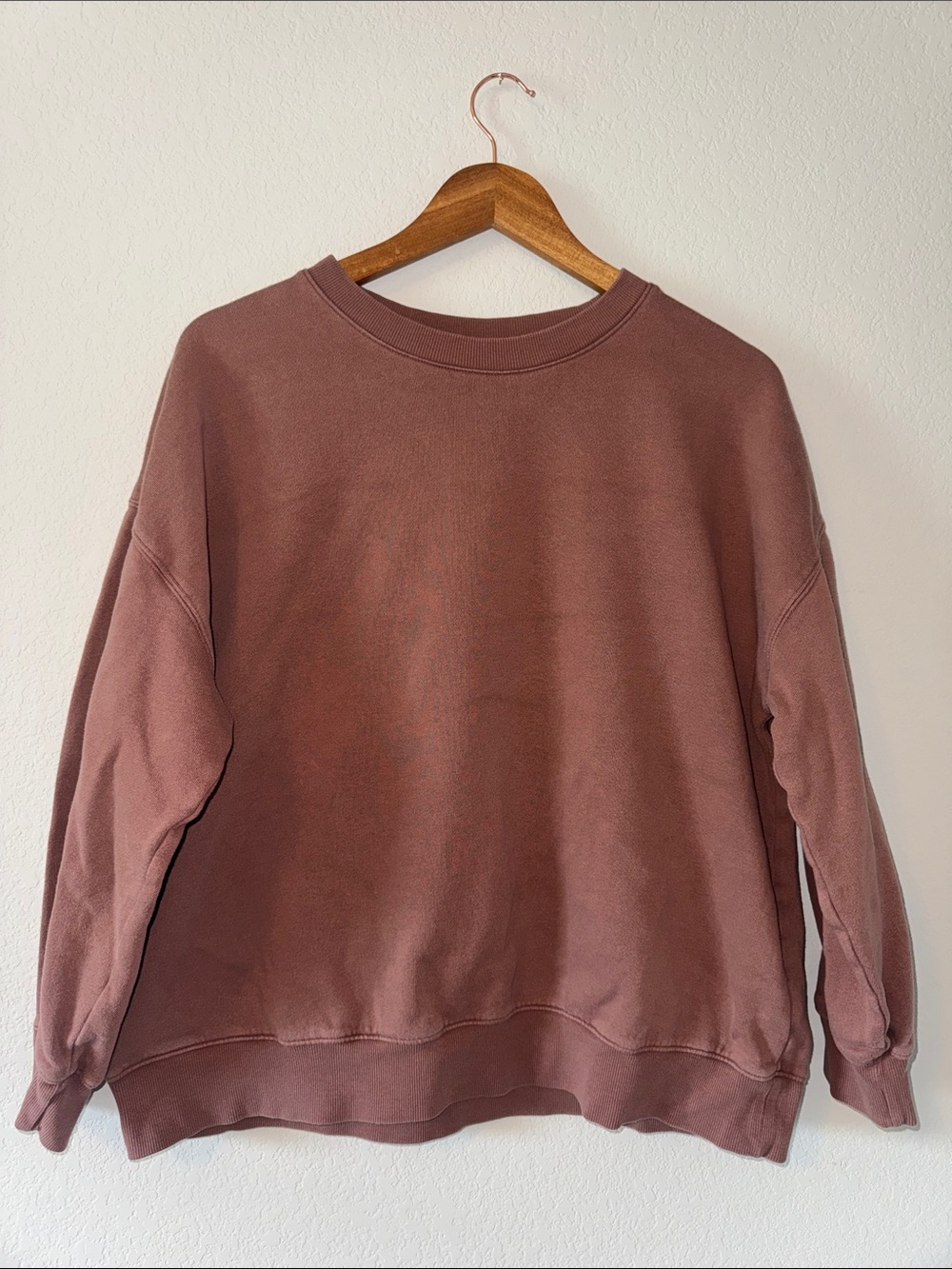 Medium Unisex Oversized Old Navy Relaxed Crewneck Sweatshirt in Light Brown